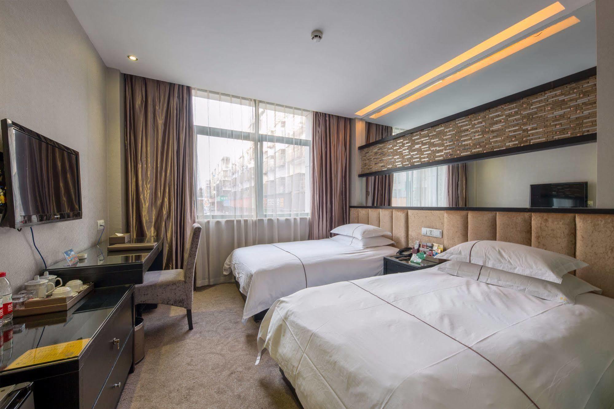 Lvgu Hotel Yiwu  Dış mekan fotoğraf